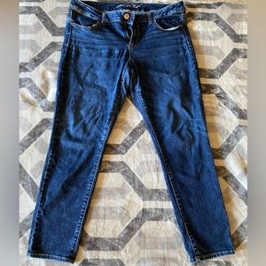 American Eagle dark wash Jegging Super Stretch